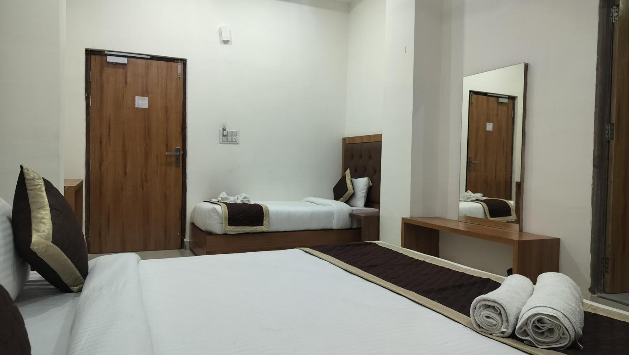 Hotel Binwa View Baijnath ภายนอก รูปภาพ