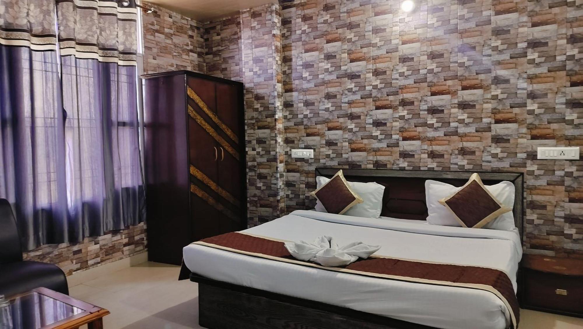 Hotel Binwa View Baijnath ภายนอก รูปภาพ